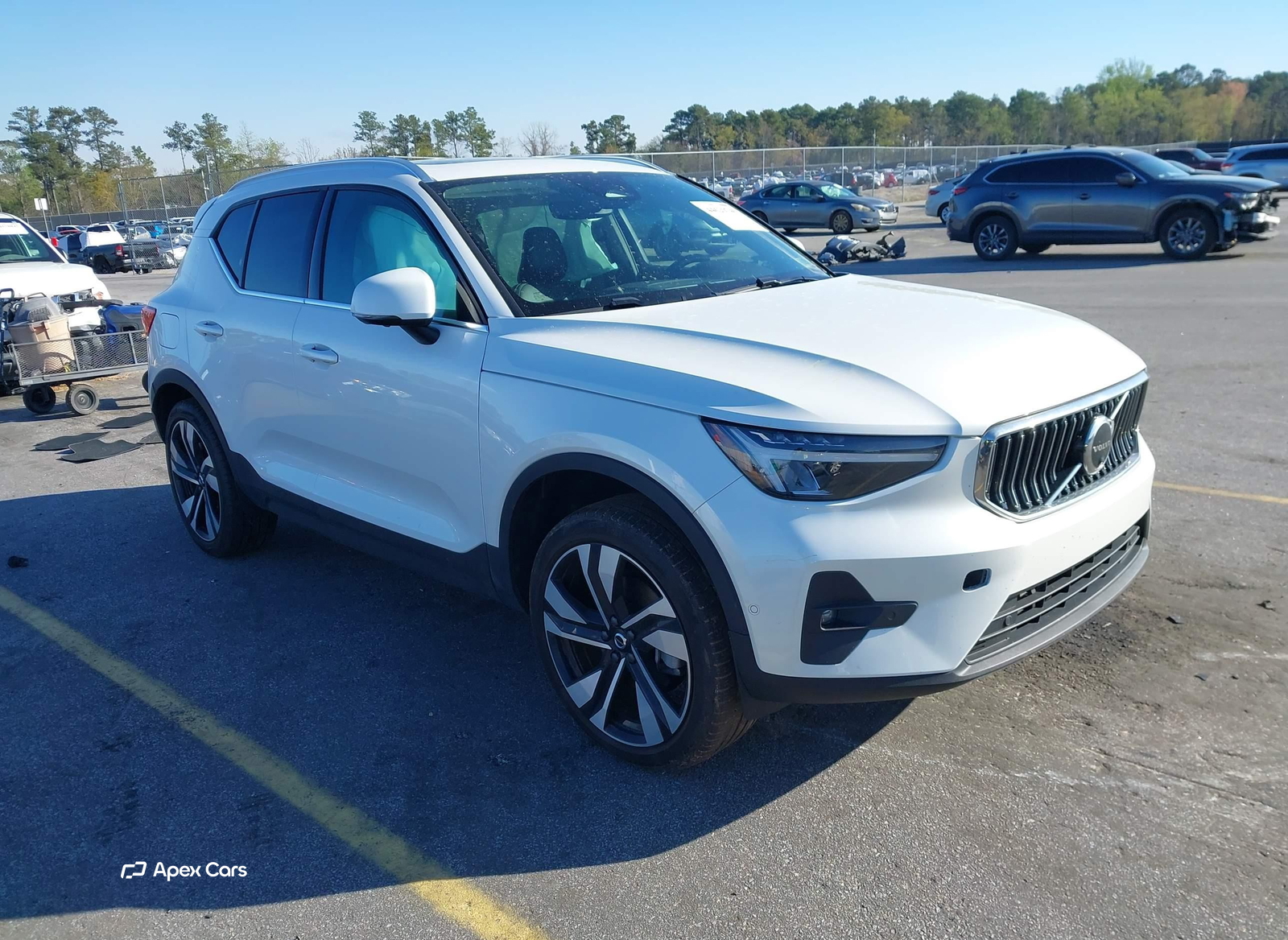 Volvo XC40 2025