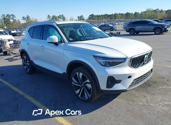 2025 Volvo XC40 - Zdjęcie 1 z 5