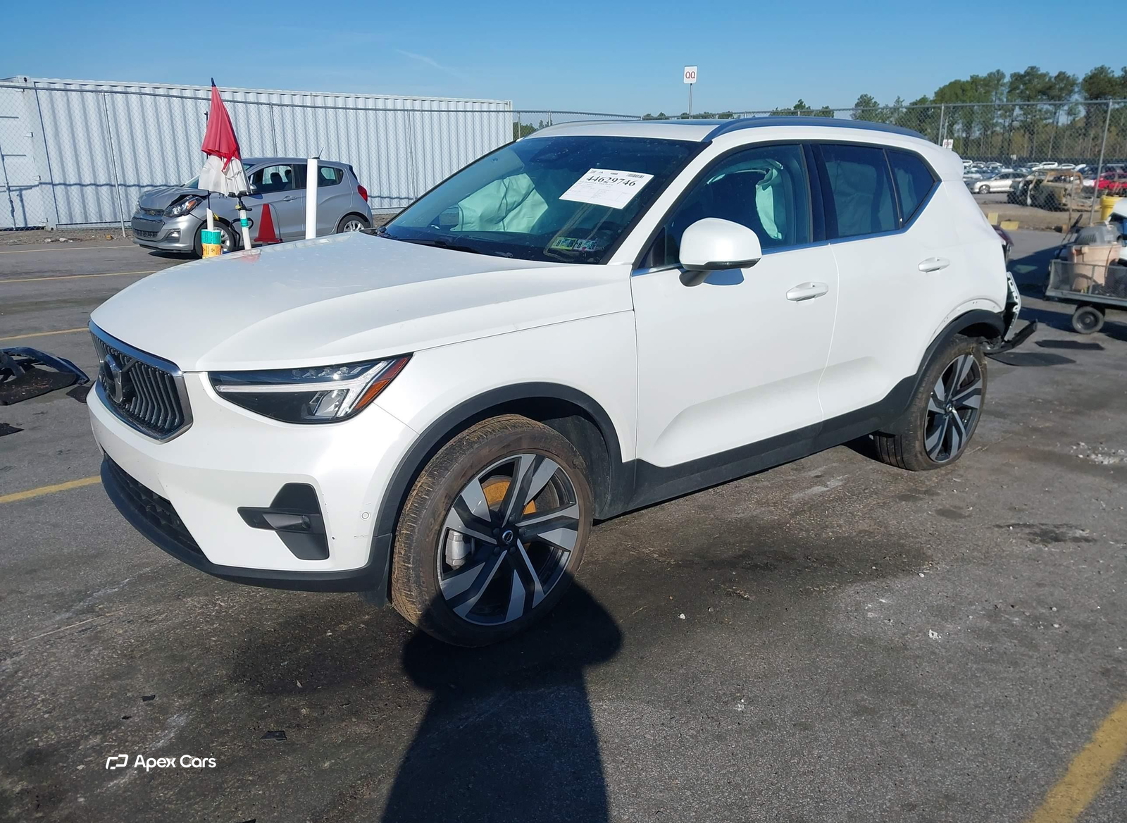 Volvo XC40 2025