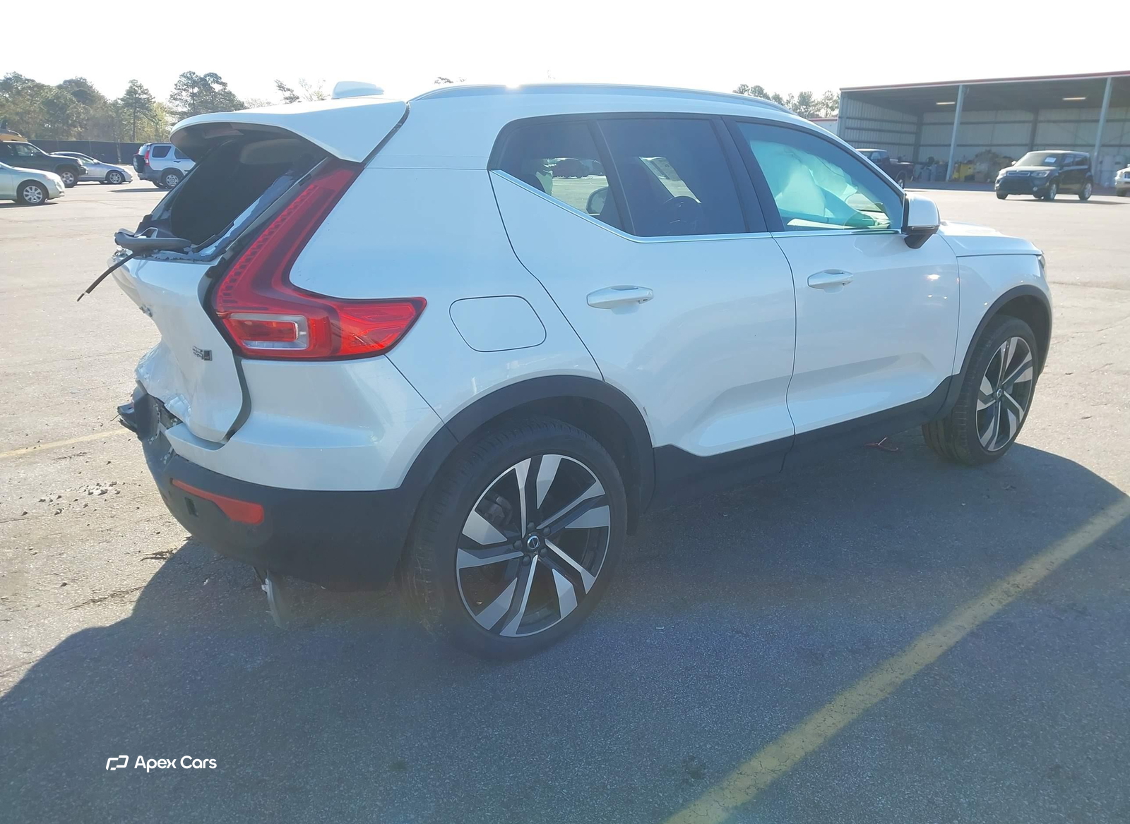Volvo XC40 2025