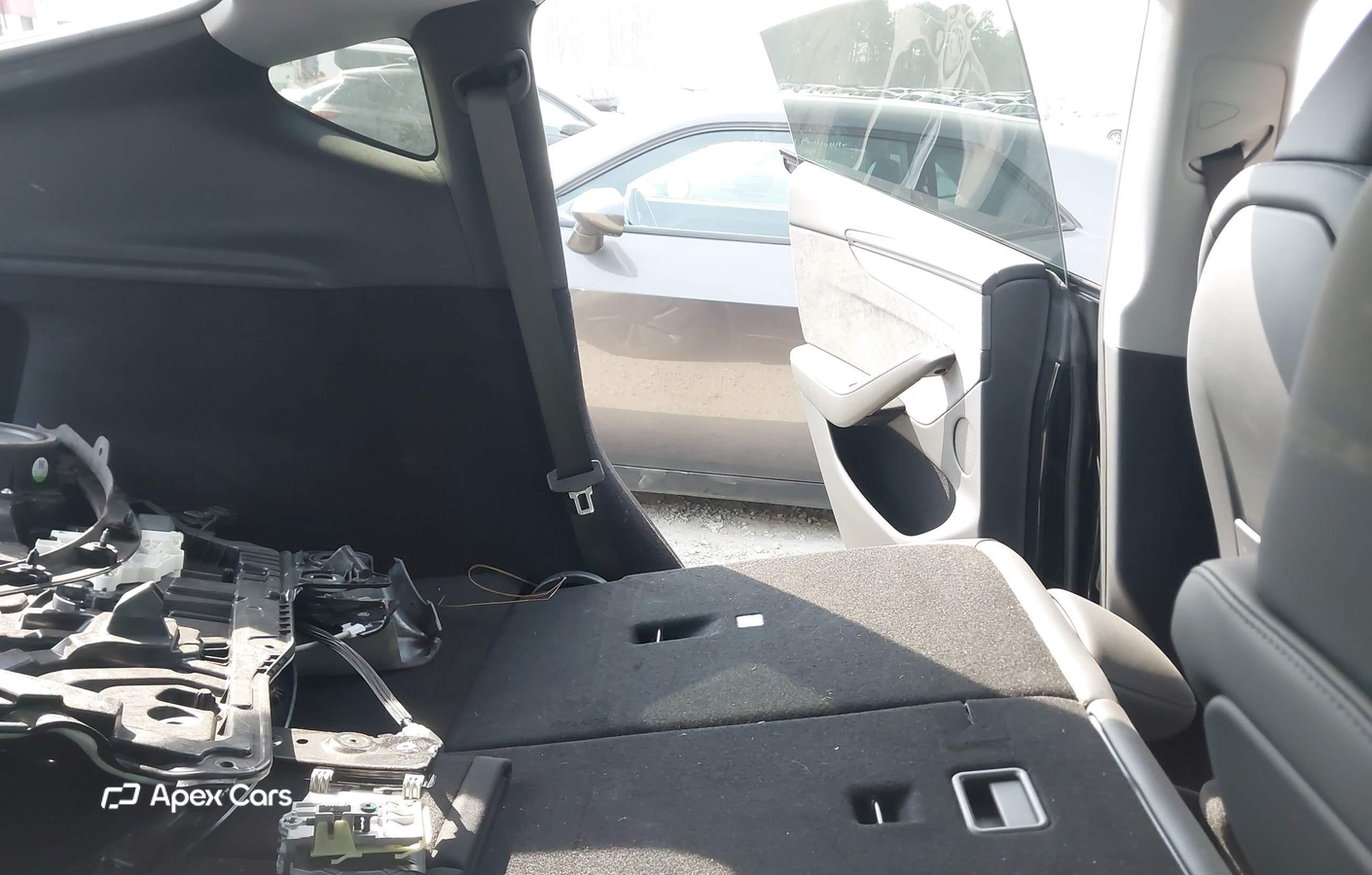 Tesla Model Y 2026