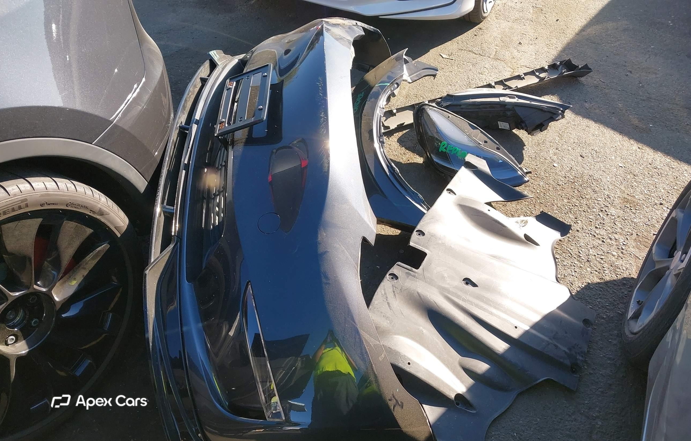 Tesla Model Y 2025
