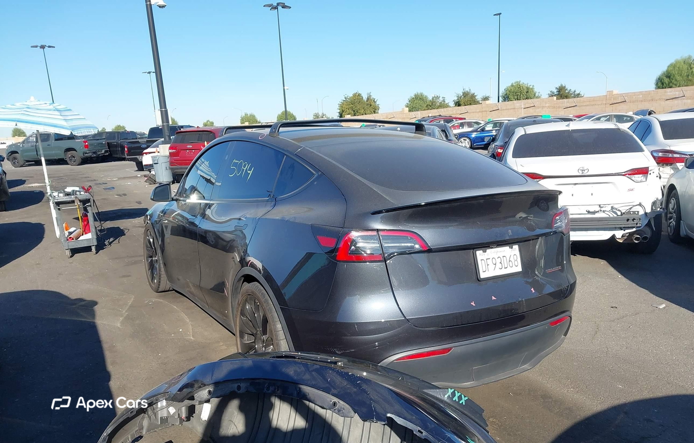 Tesla Model Y 2025