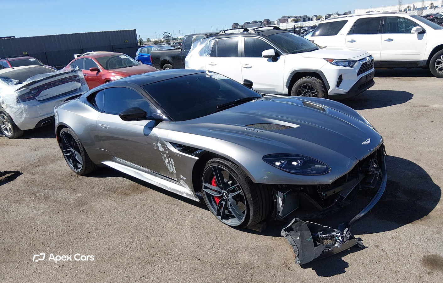 Aston Martin DBS 2019