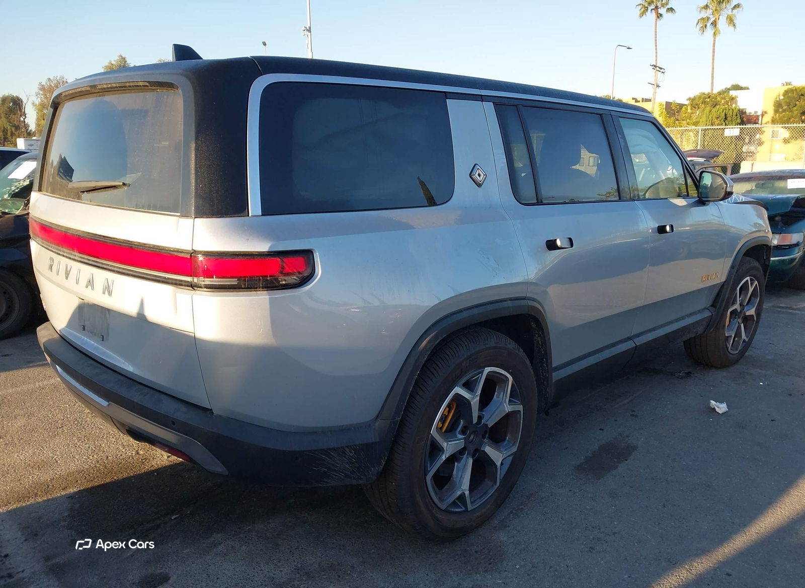 Rivian R1S 2024