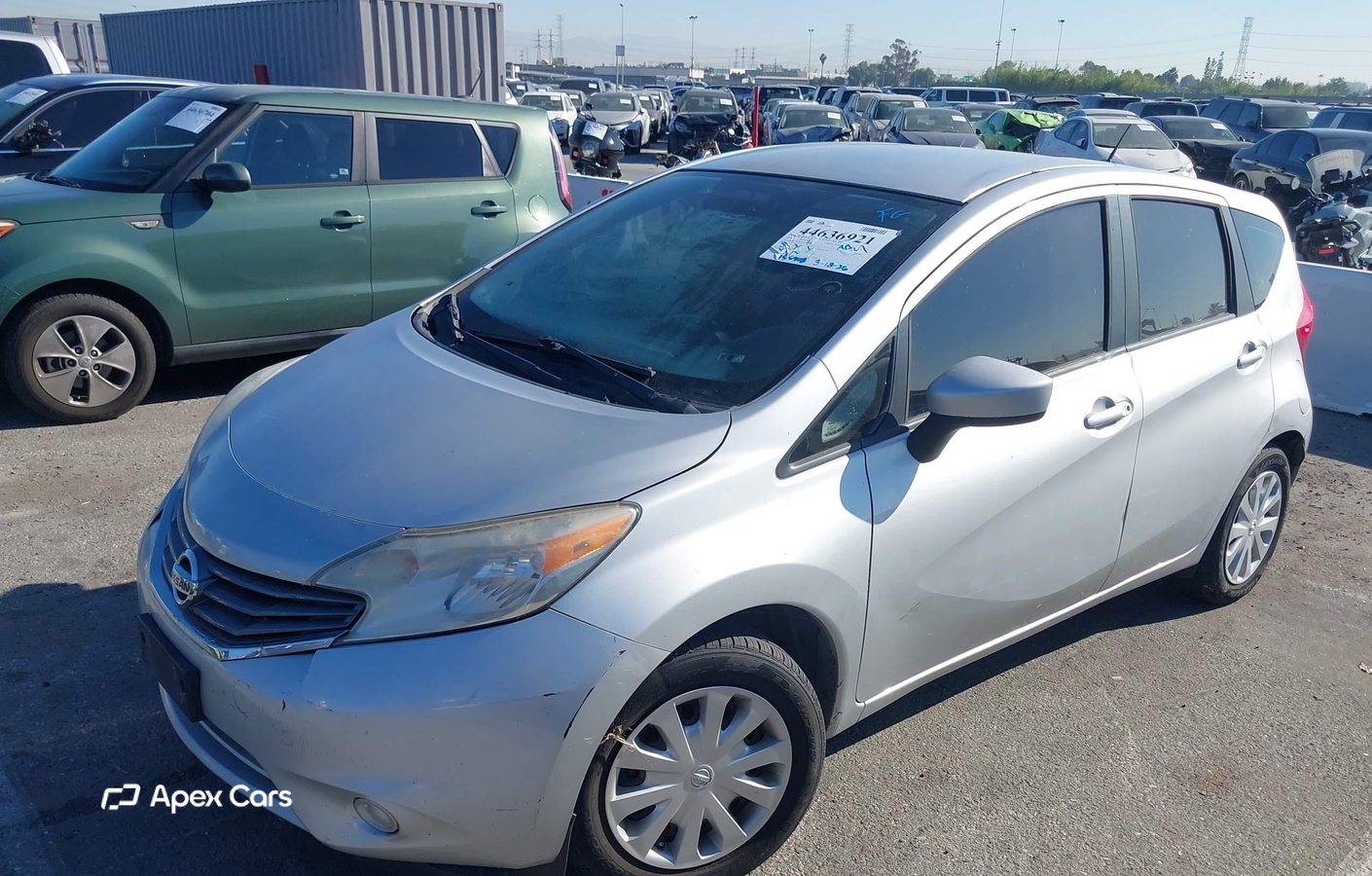 Nissan Versa 2016