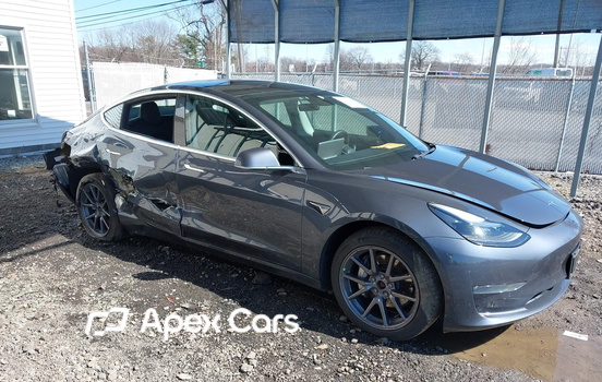 Tesla Model 3 2020 - Image 1 of 19