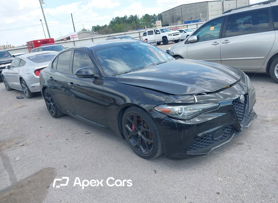2020 Alfa Romeo Giulia - Image 1 of 5