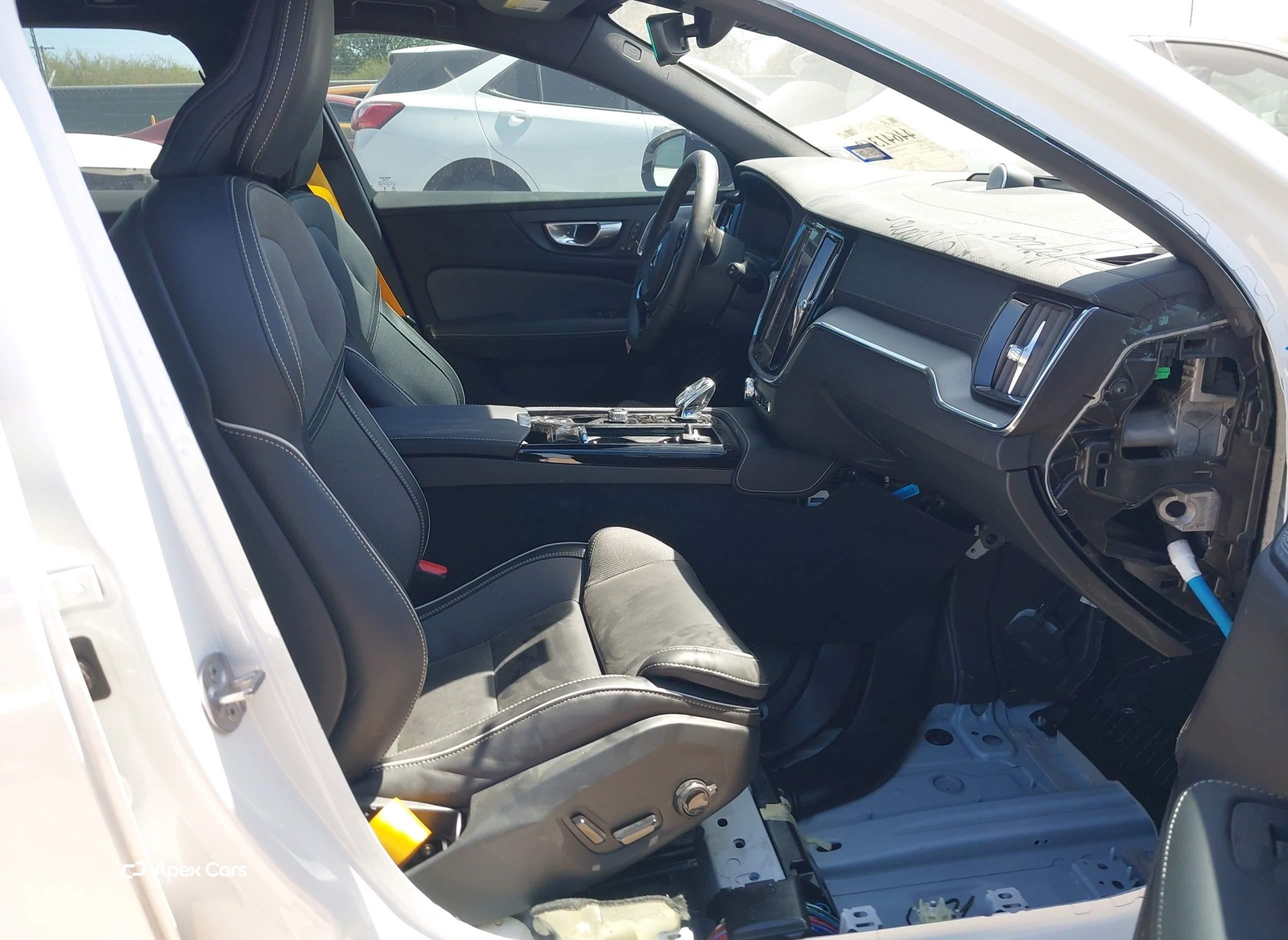Volvo V60 2024