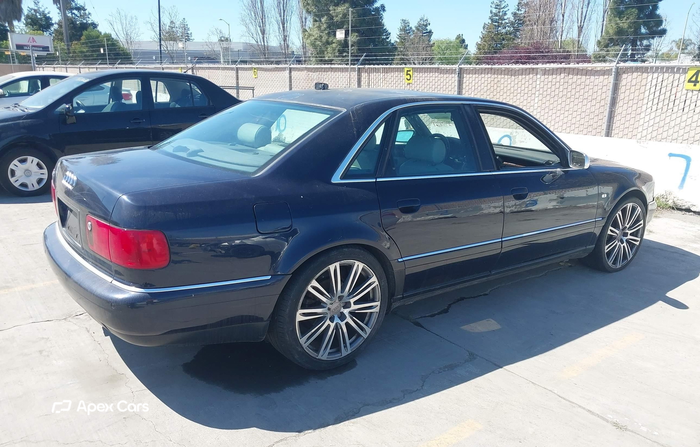 Audi S8 2003
