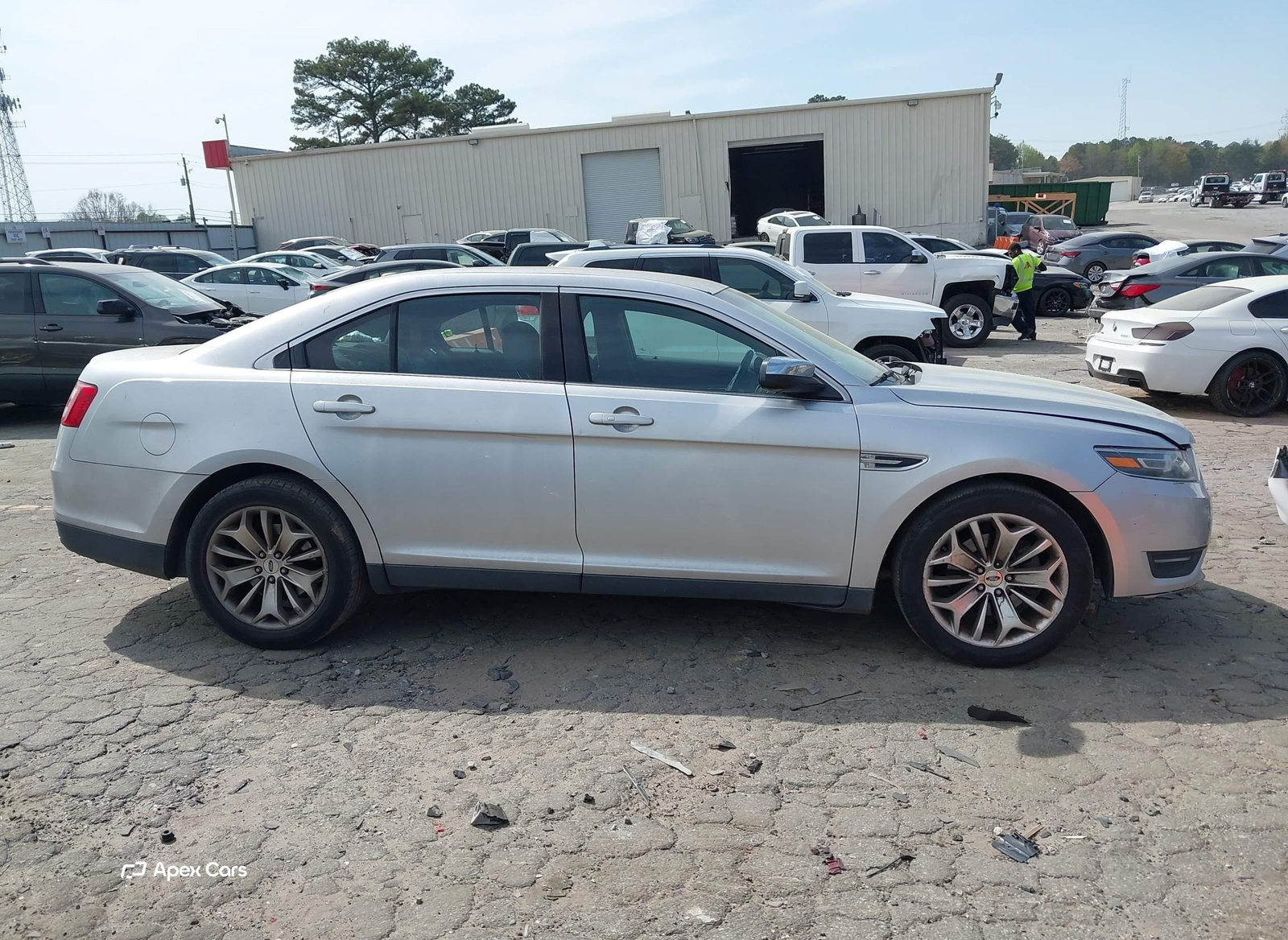 Ford Taurus 2016