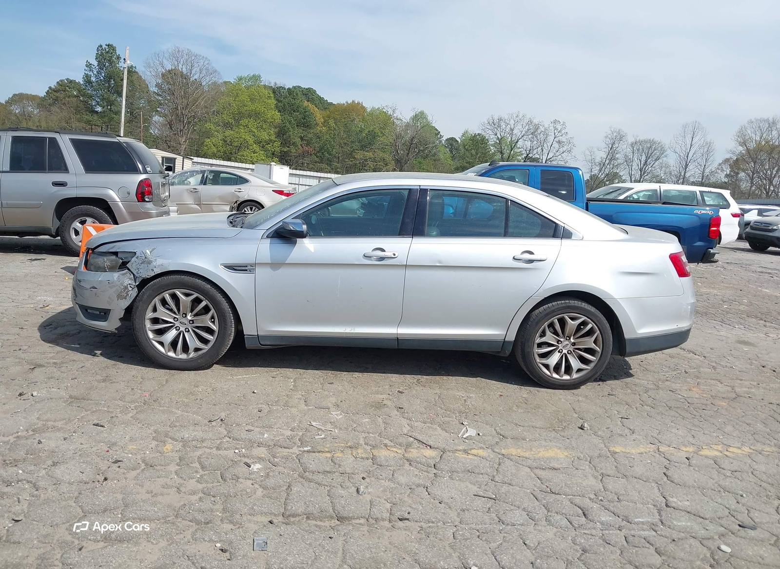 Ford Taurus 2016