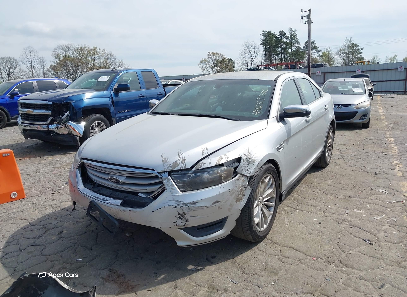 Ford Taurus 2016