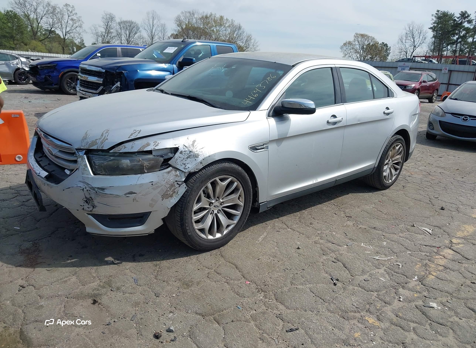 Ford Taurus 2016