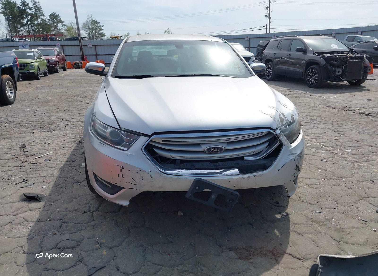 Ford Taurus 2016