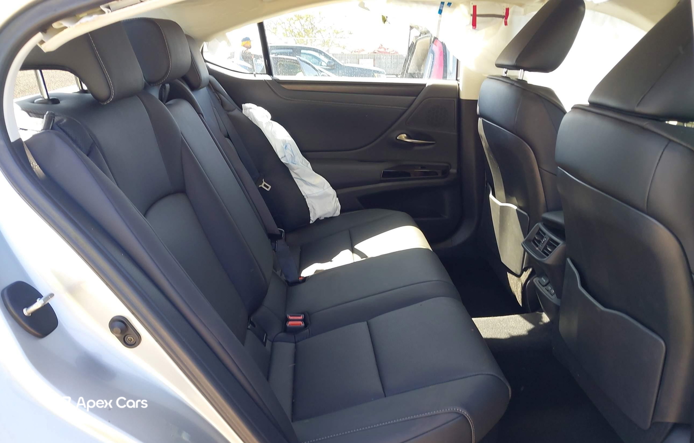 Lexus ES 2025
