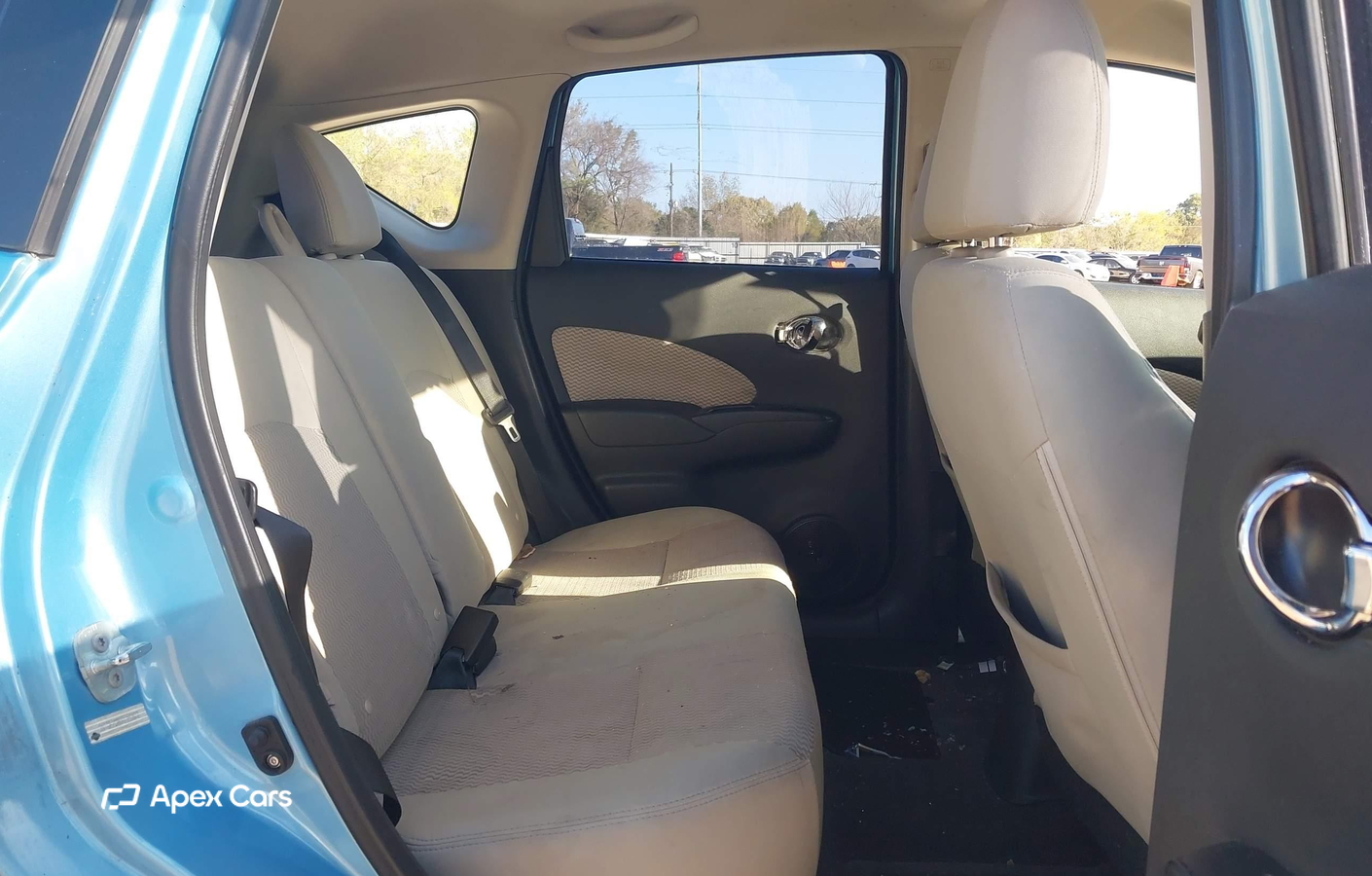 Nissan Versa 2015