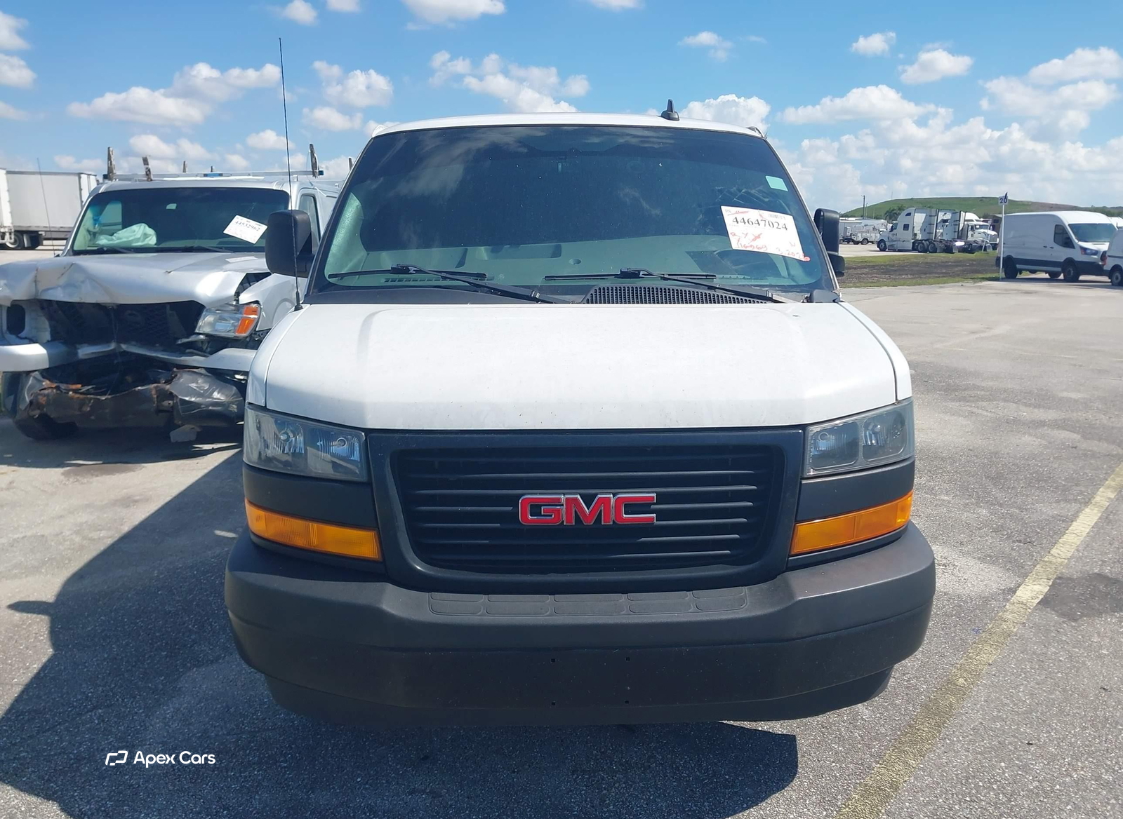 GMC Savana 2023