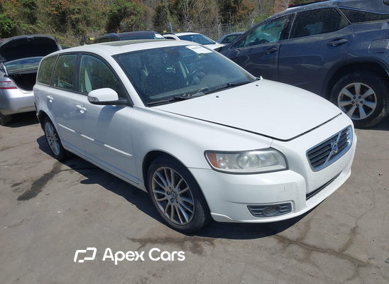 2009 Volvo V50 - Image 1 of 5