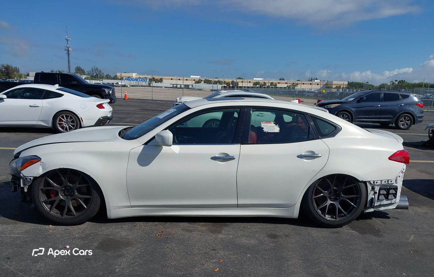 Infiniti M 2011