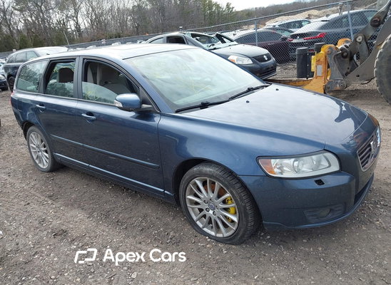 2010 Volvo V50 - Image 1 of 5