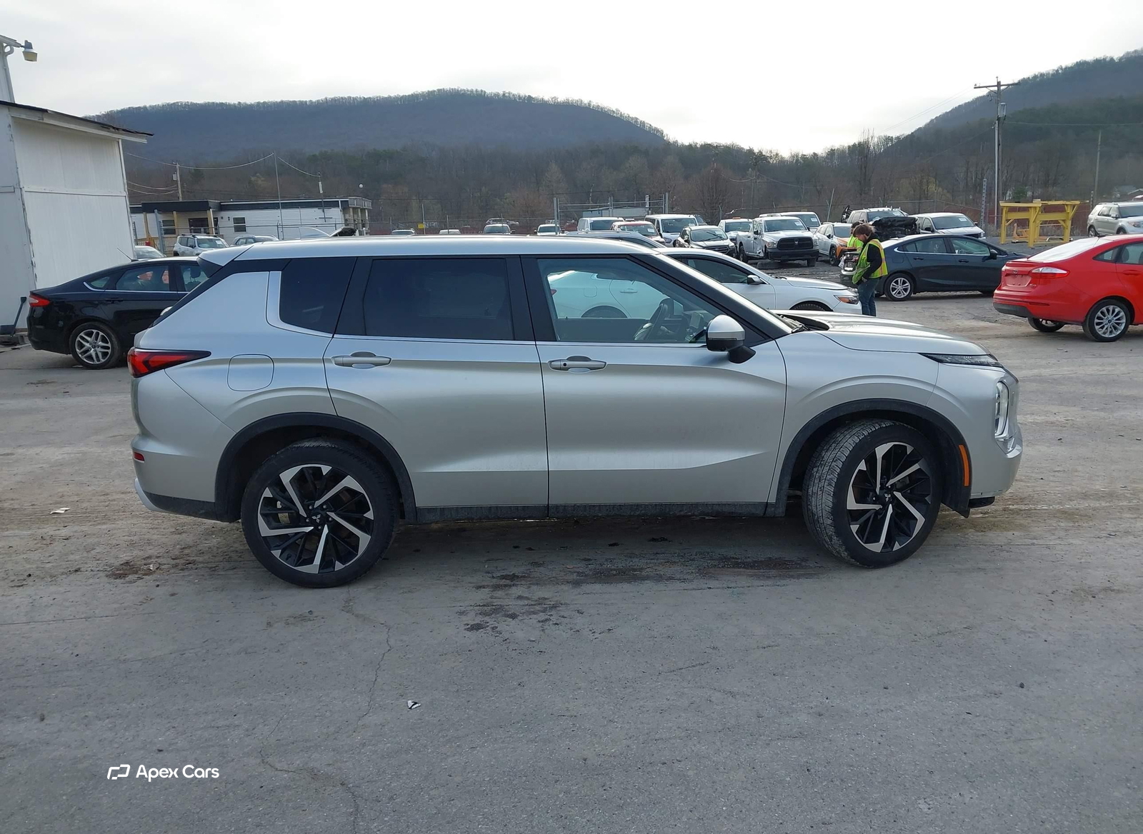 Mitsubishi Outlander 2024