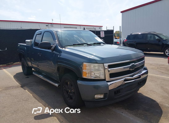 2011 Chevrolet Silverado - Image 1 of 5