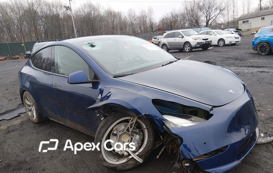Tesla Model Y 2021 - Image 1 of 15