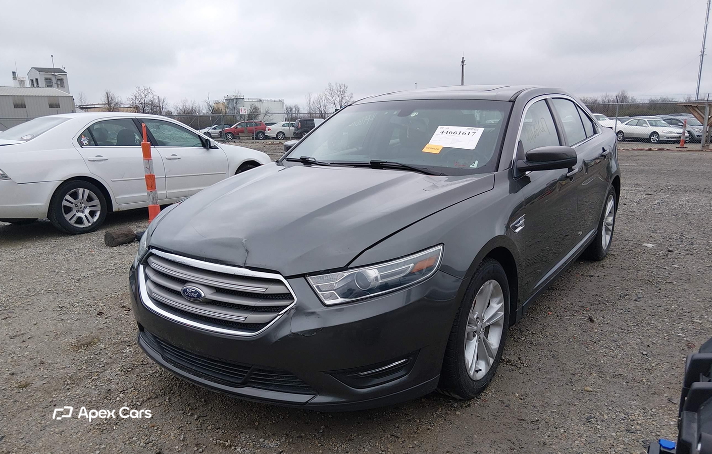 Ford Taurus 2016