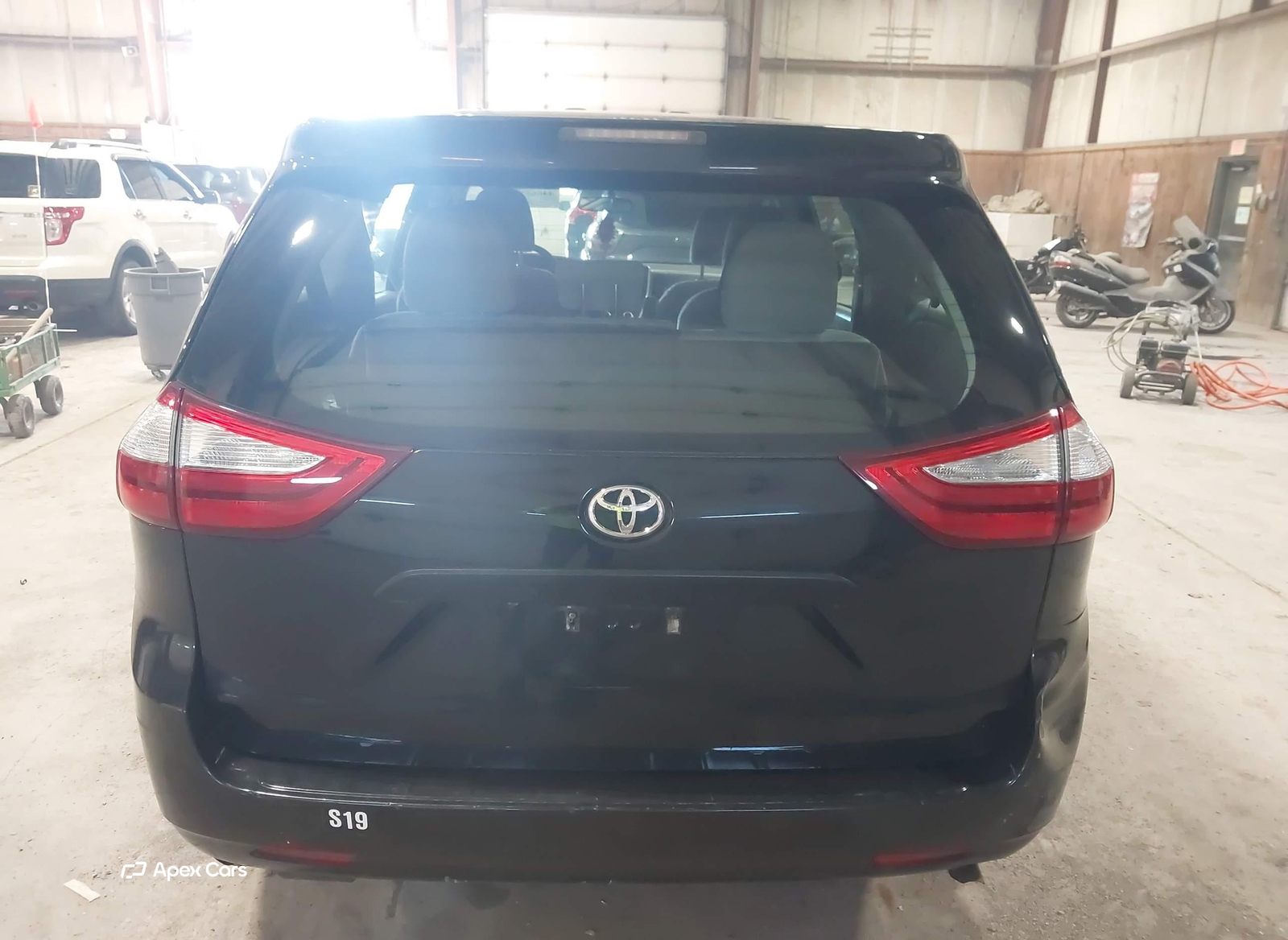 Toyota Sienna 2016