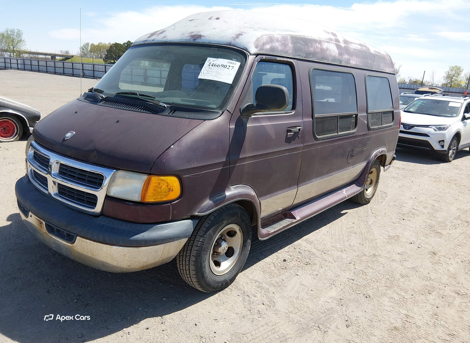 Dodge RAM Van 2000