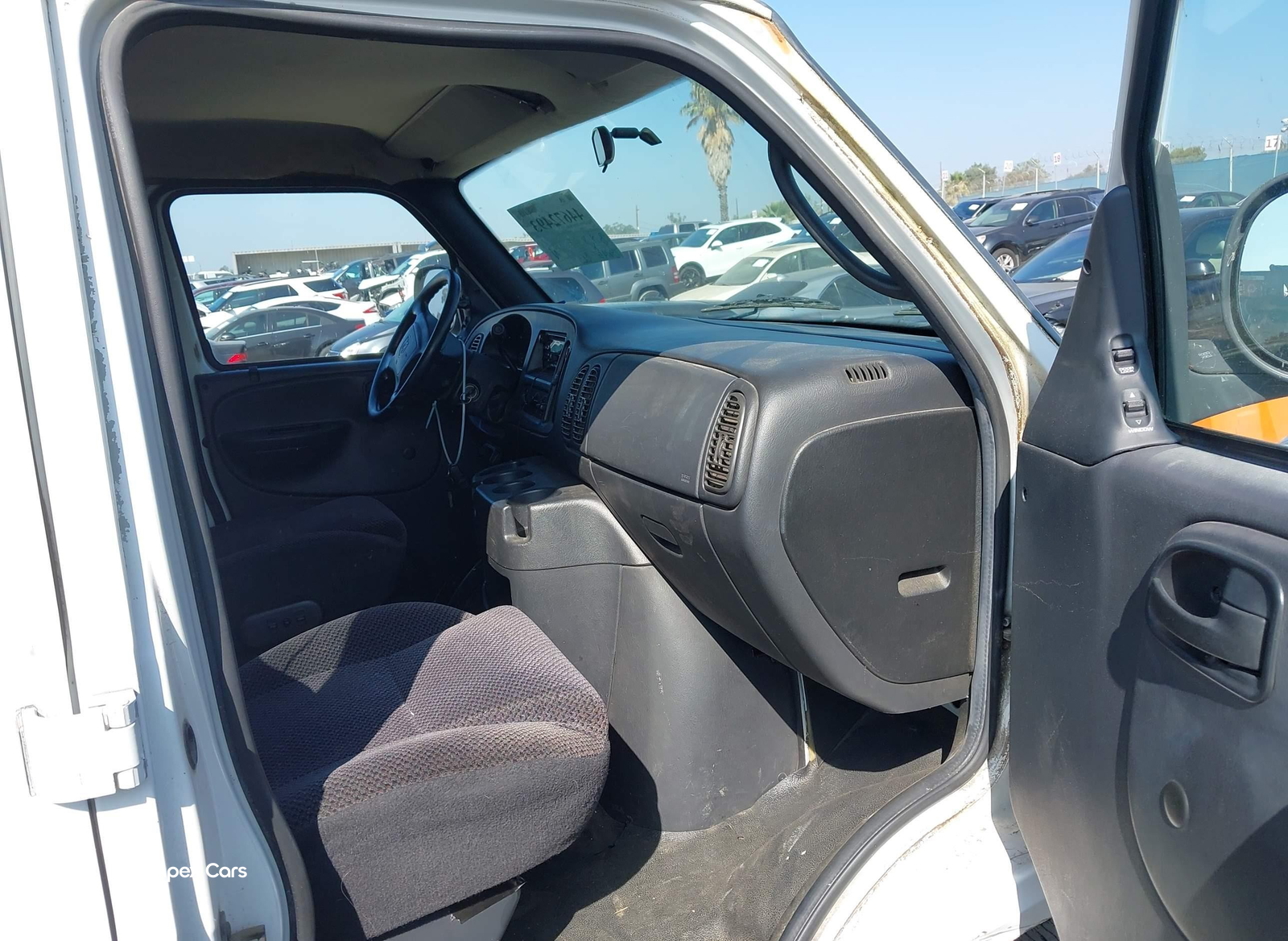 Dodge RAM Van 2002