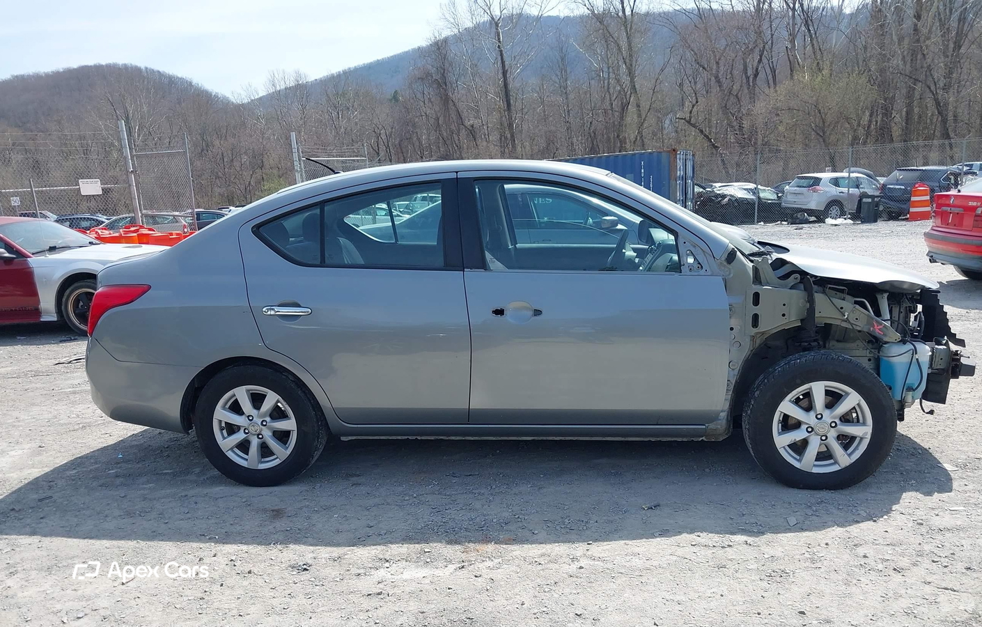 Nissan Versa 2012