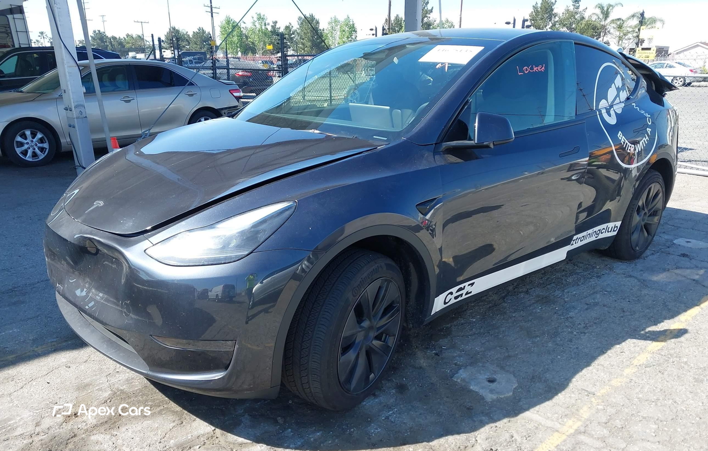 Tesla Model Y 2025
