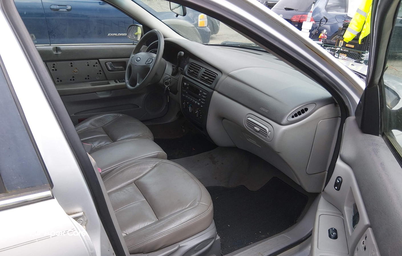 Ford Taurus 2002