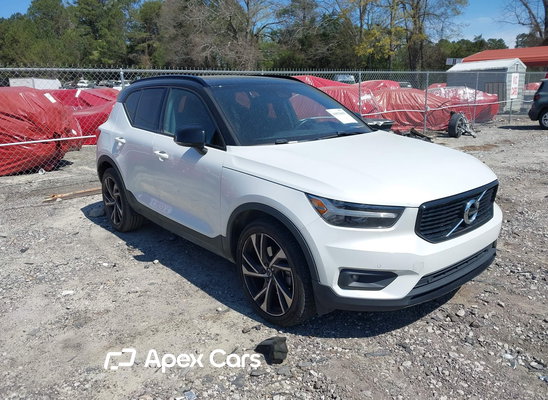 2021 Volvo XC40 - Image 1 of 5