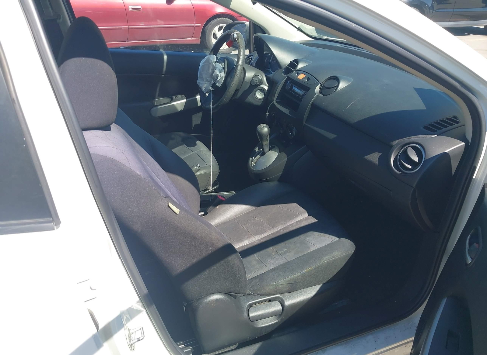 Mazda 2 2012