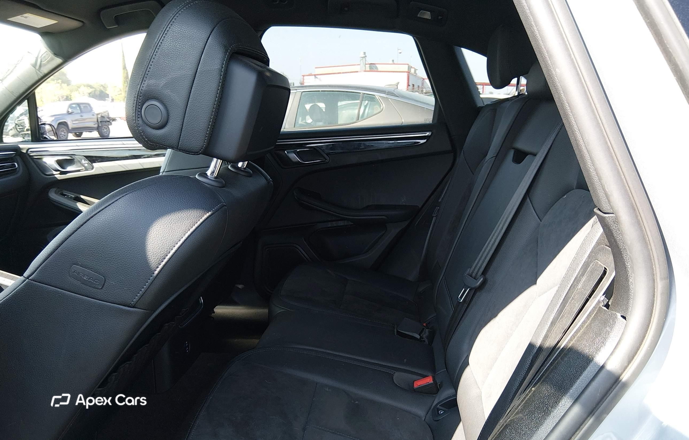 Porsche Macan 2021