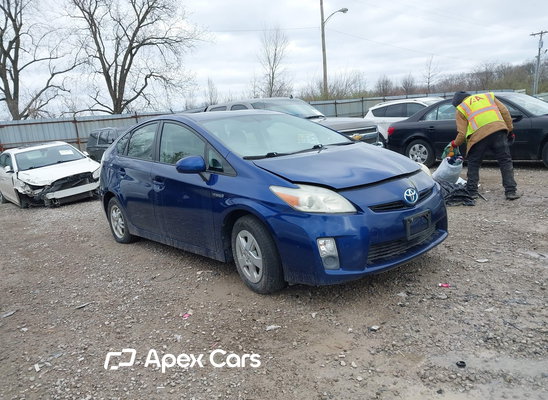 2010 Toyota Prius - Image 1 of 5
