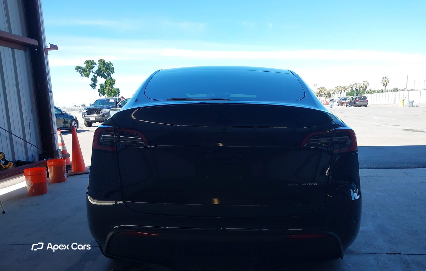 Tesla Model Y 2024
