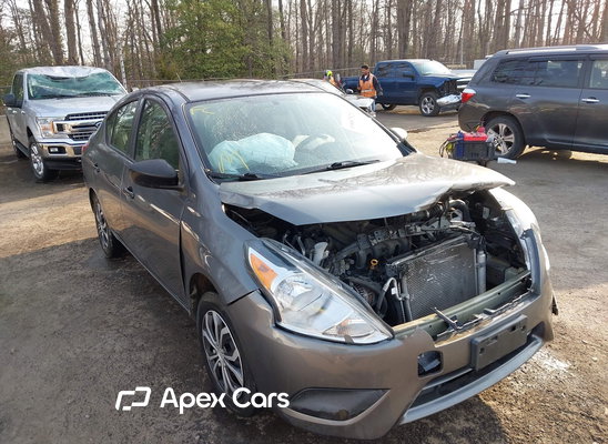 2019 Nissan Versa - Image 1 of 5