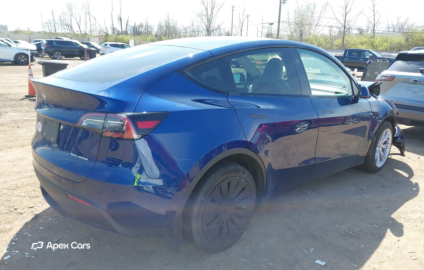 Tesla Model Y 2024
