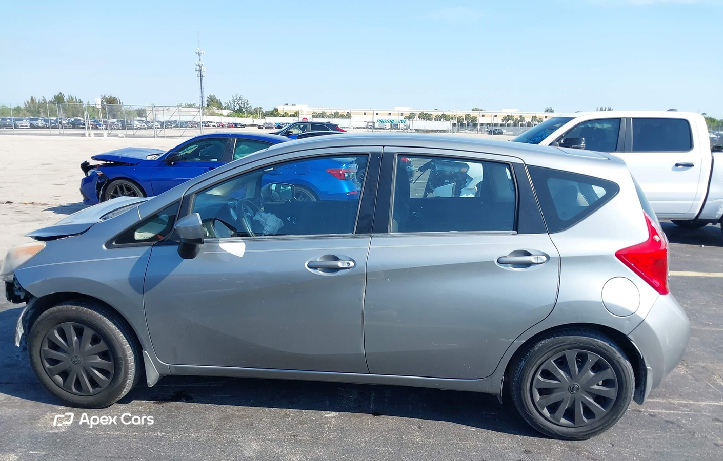 Nissan Versa 2015