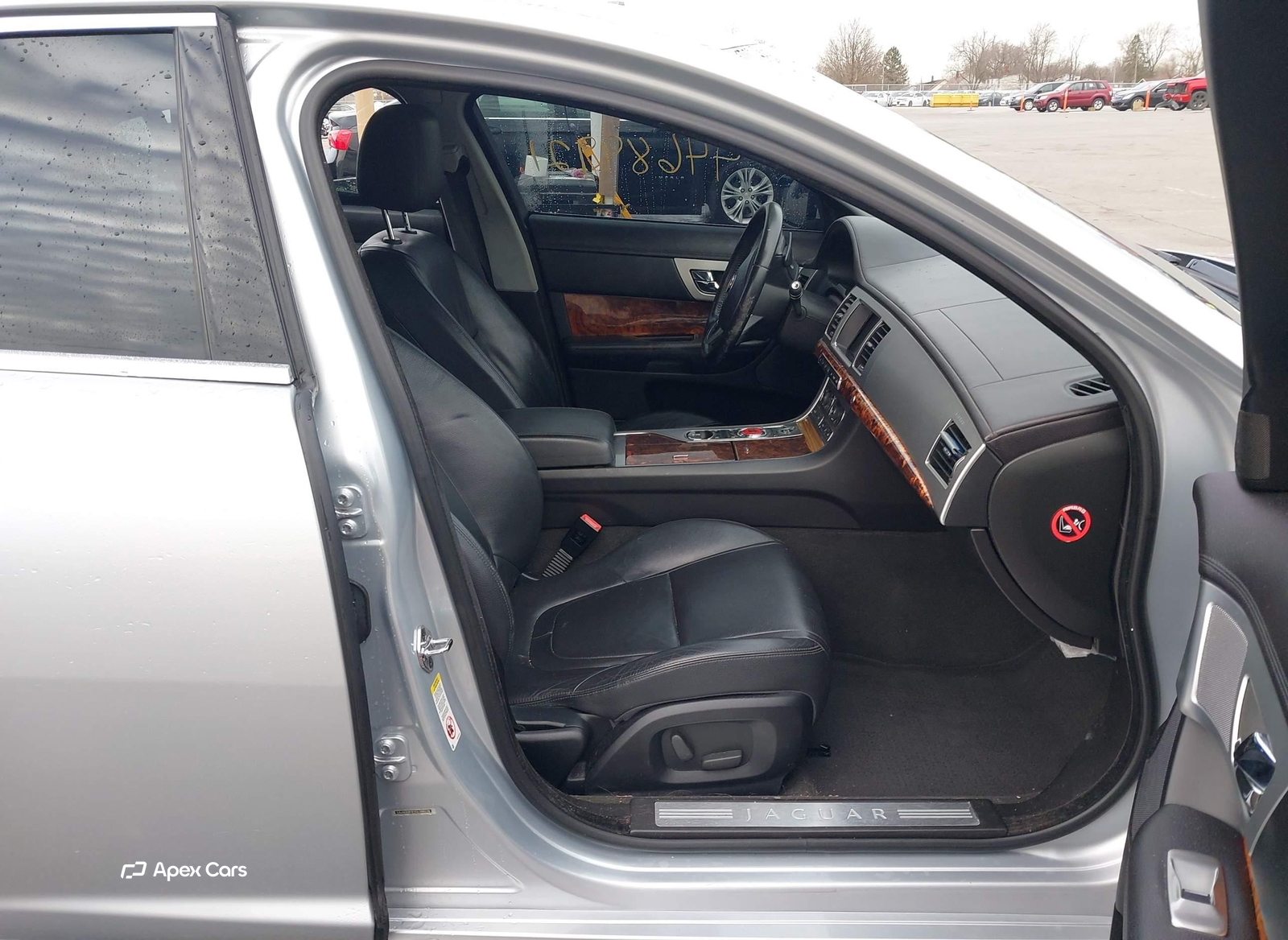 Jaguar XF 2012