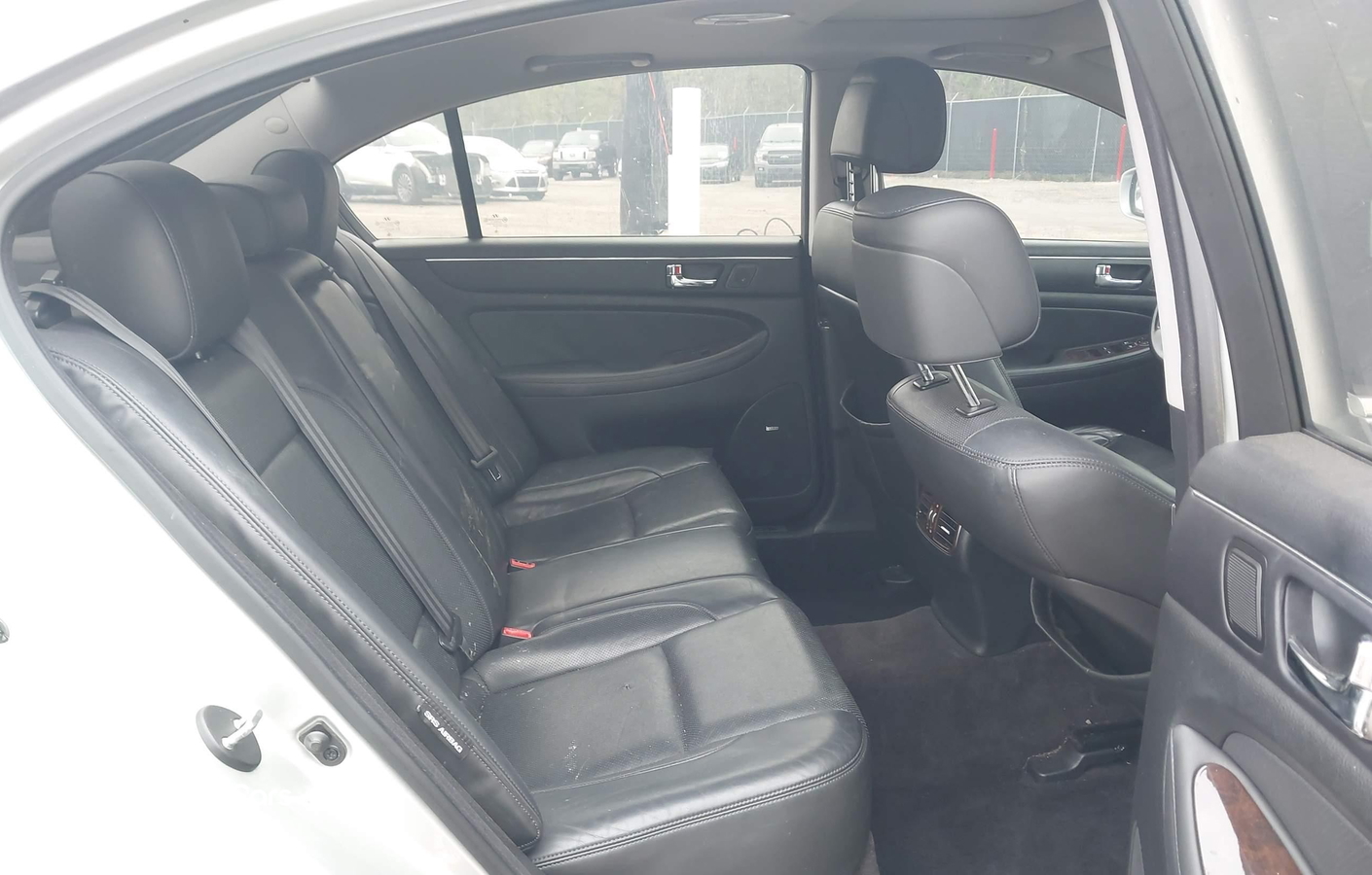 Hyundai Genesis 2011