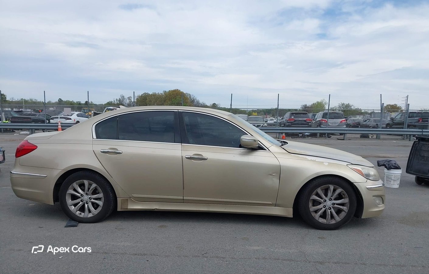 Hyundai Genesis 2012