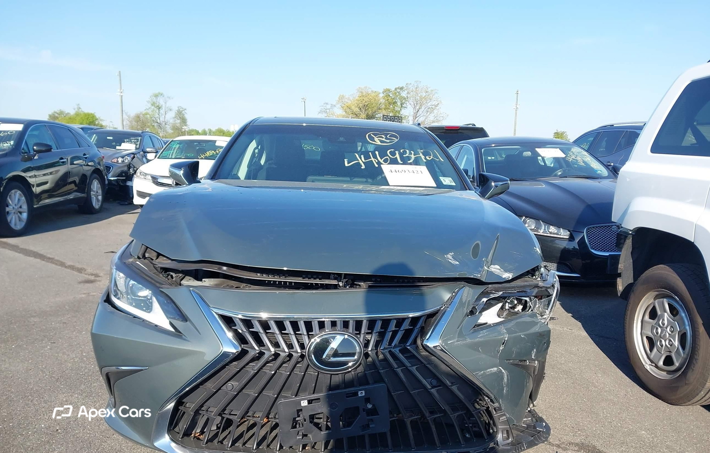 Lexus ES 2025