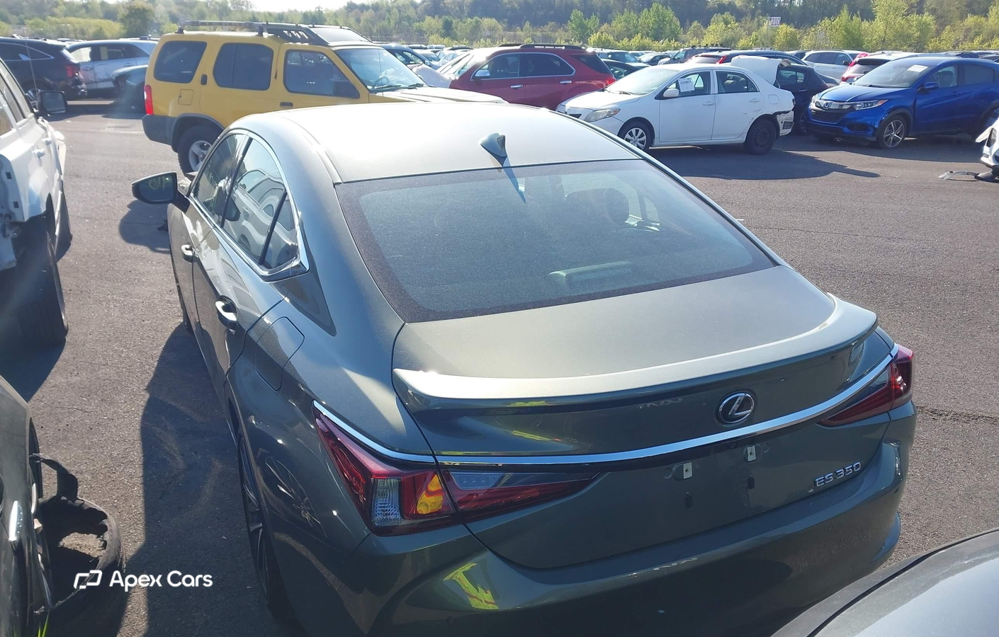 Lexus ES 2025