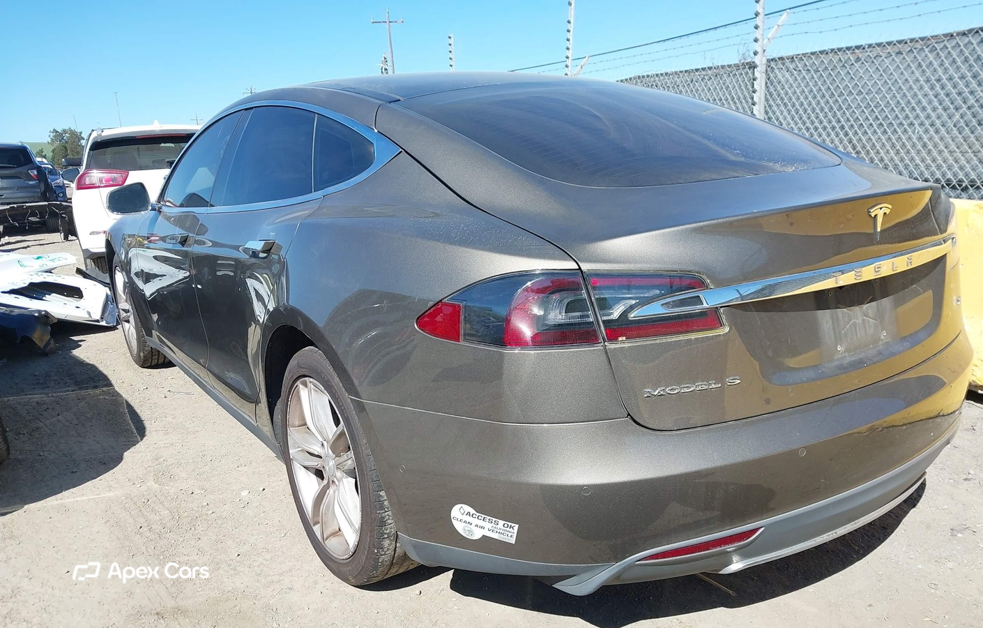 Tesla Model S 2015