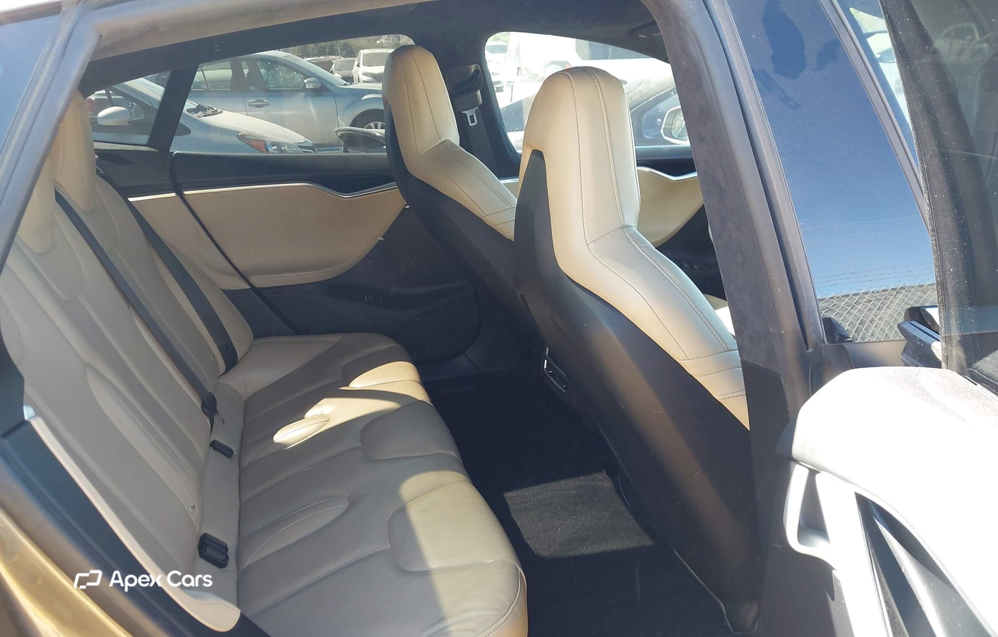 Tesla Model S 2015
